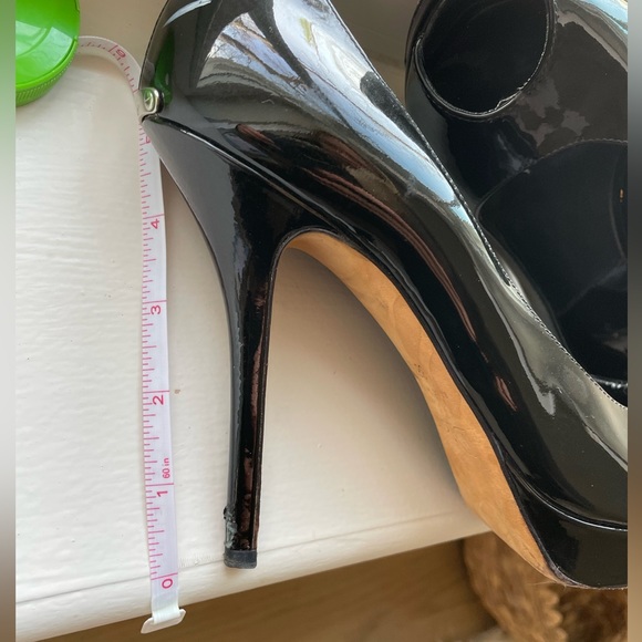 DIOR black patent pumps. Slight wear, but cannot see when on. Size 38.5 - Picture 10 of 10